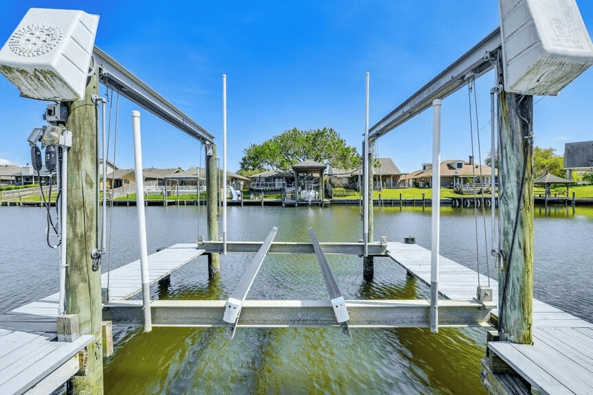 boat lift installation Mississippi